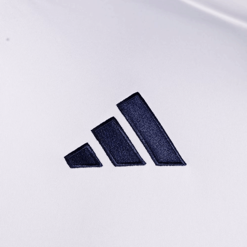1127974671-4.png