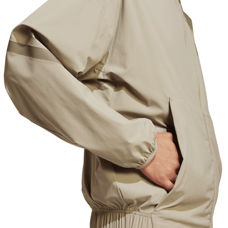 1127977084-4.png