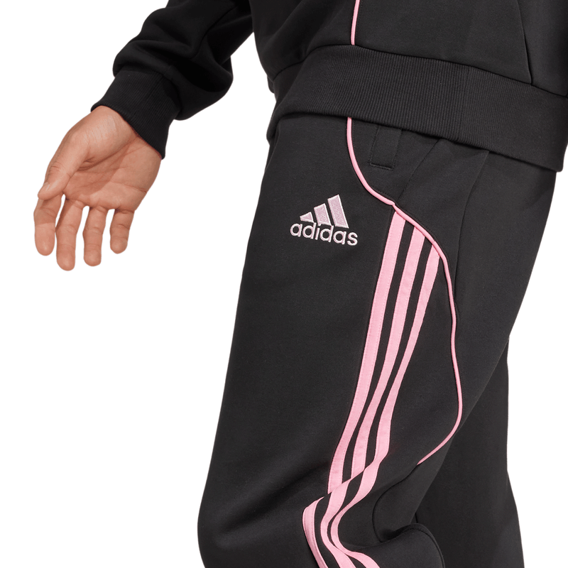 1127977617-3.png