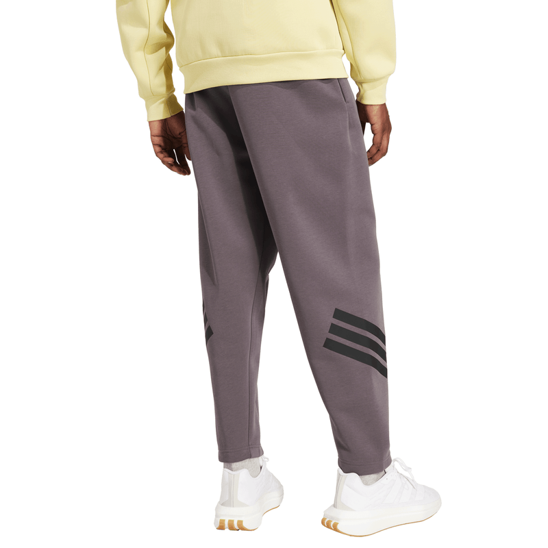 1127977605-2.png