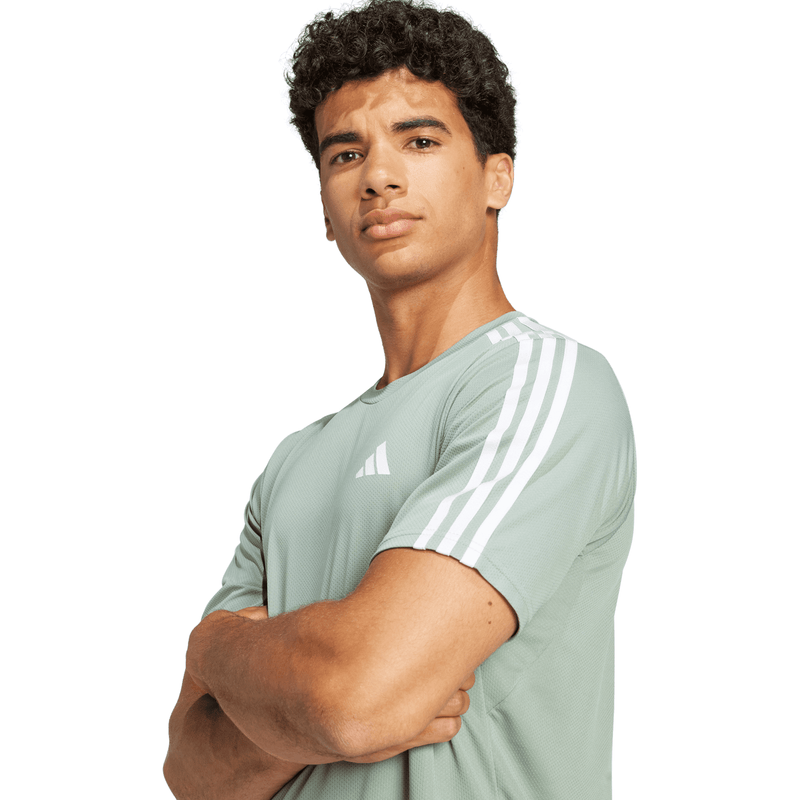 1127977793-3.png