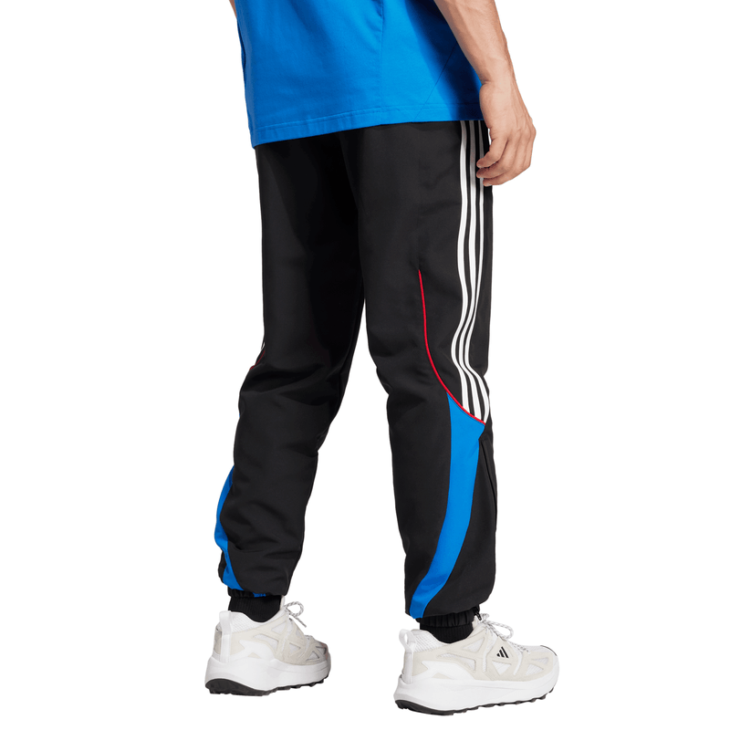 1127978121-2.png