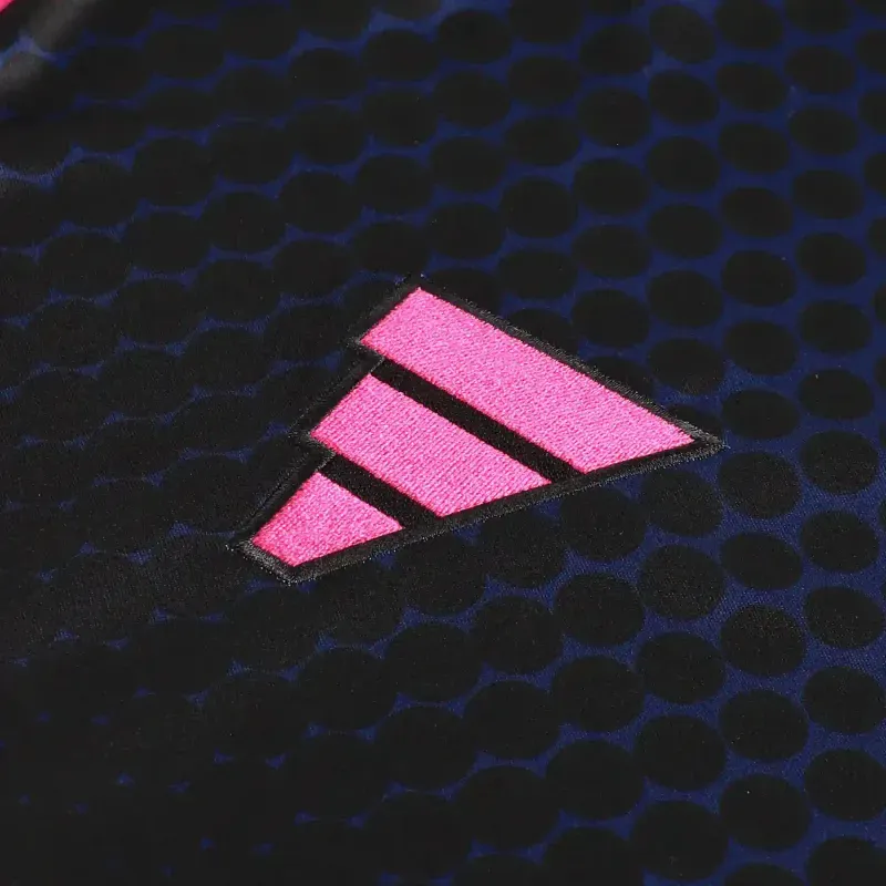 1127974670-4